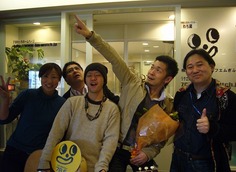 左から遠山さん、栗本P、ギター佐藤、俺、大野教授